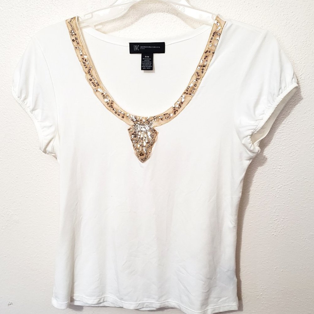 White INC Stretch Tee Shirt With Sequined Neckline Size Petite Medium